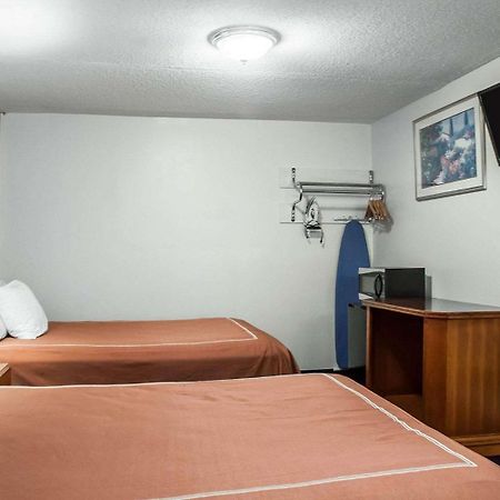Castle Inn & Suites ניאגרה פולס מראה חיצוני תמונה