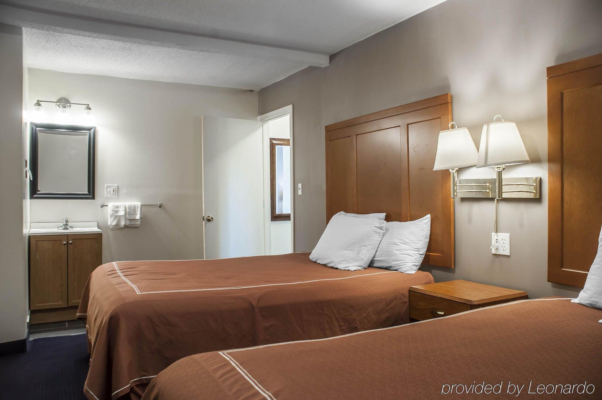 Castle Inn & Suites ניאגרה פולס מראה חיצוני תמונה