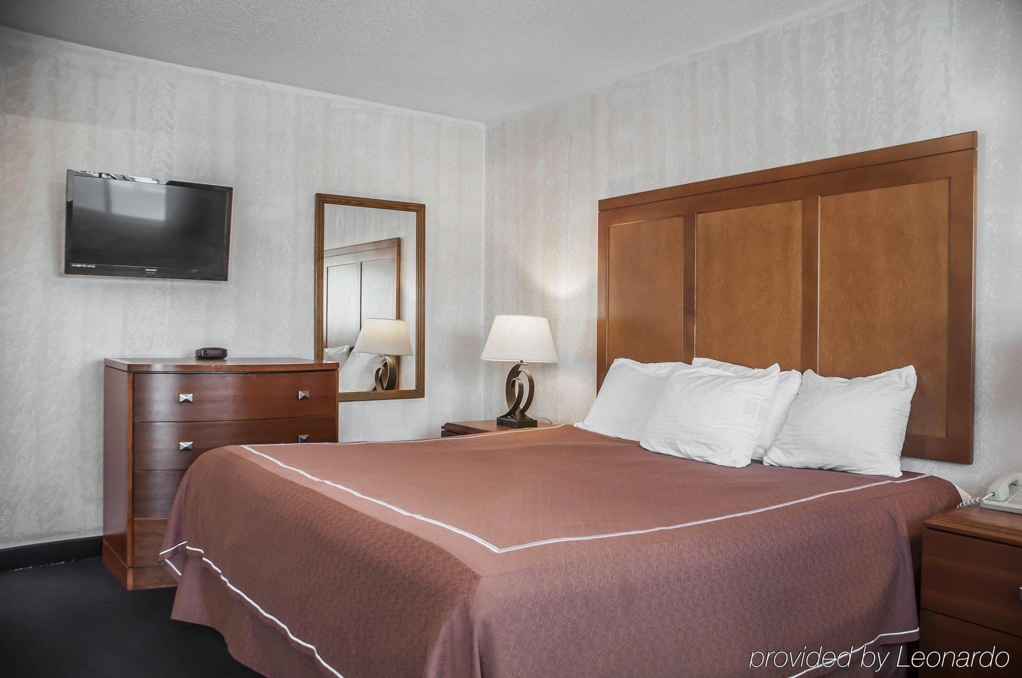 Castle Inn & Suites ניאגרה פולס מראה חיצוני תמונה