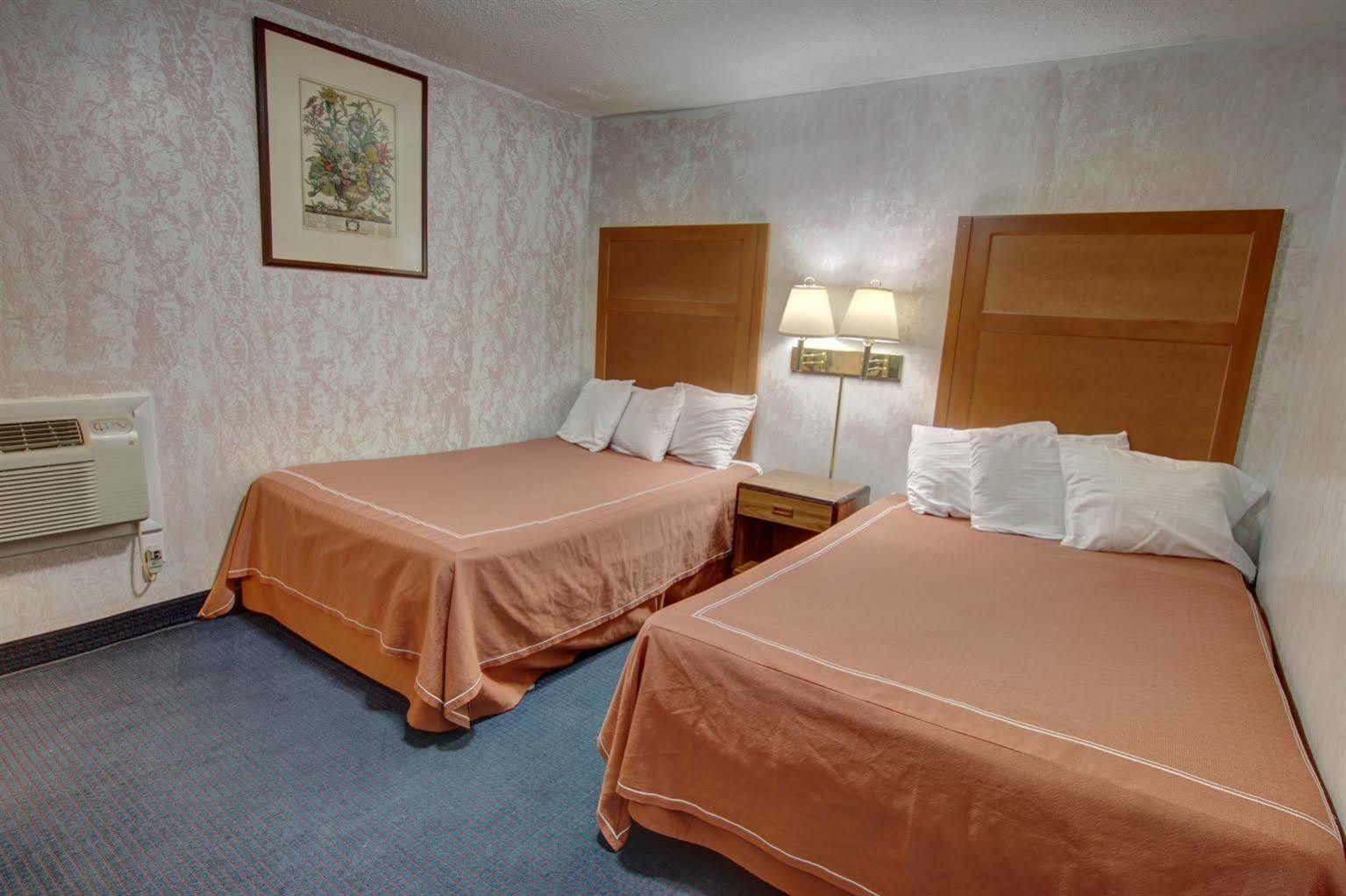 Castle Inn & Suites ניאגרה פולס מראה חיצוני תמונה