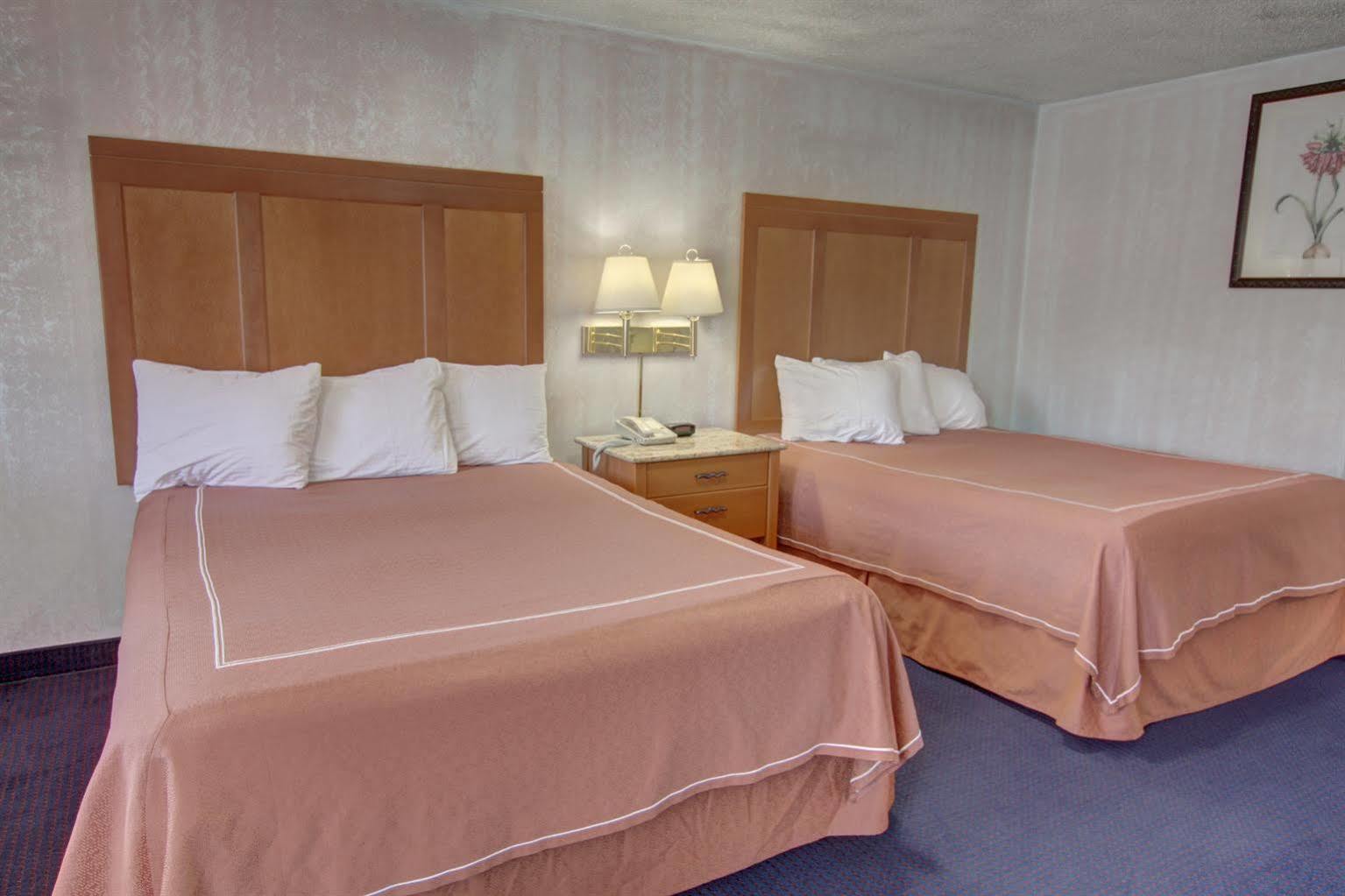 Castle Inn & Suites ניאגרה פולס מראה חיצוני תמונה