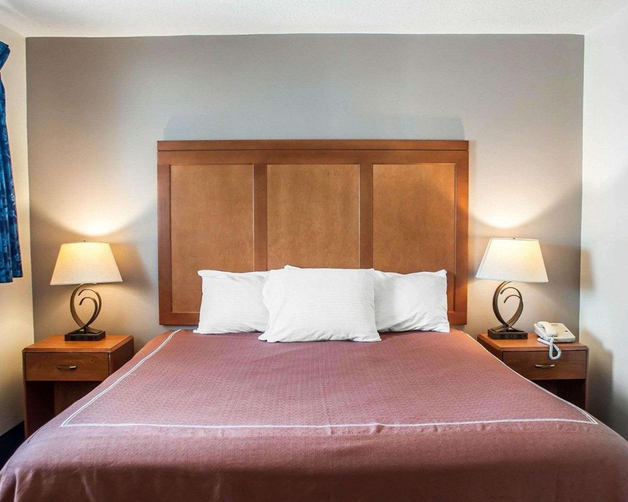 Castle Inn & Suites ניאגרה פולס מראה חיצוני תמונה