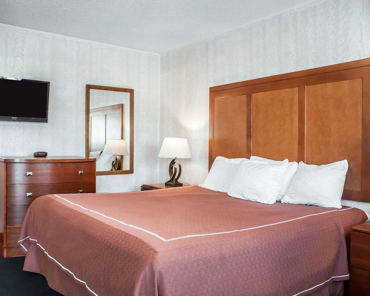 Castle Inn & Suites ניאגרה פולס מראה חיצוני תמונה