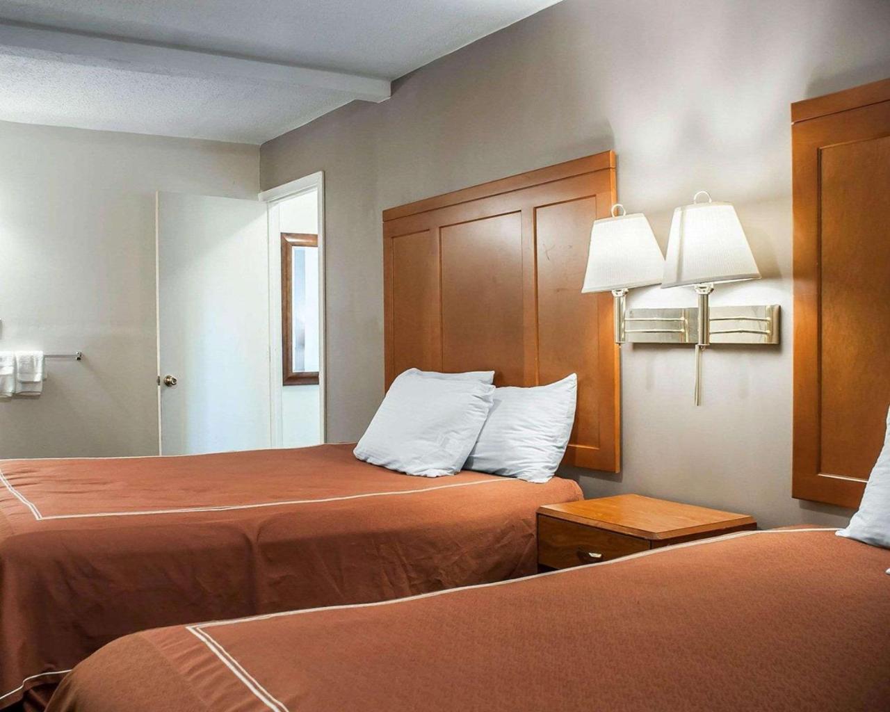 Castle Inn & Suites ניאגרה פולס מראה חיצוני תמונה